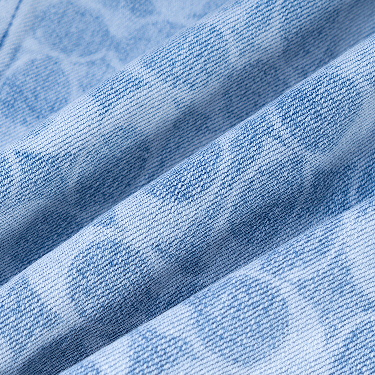 Sizing COACH Jaket Denim Biru dengan Logo Print dan Desain Single-Breasted. C0918-S8M