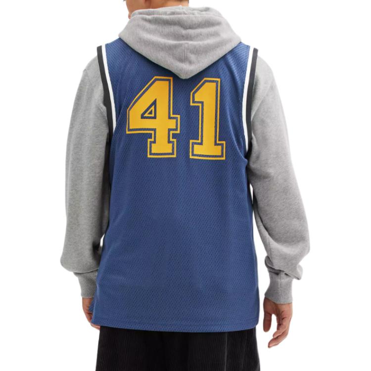 Lookbook COACH Camiseta Sin Mangas Casual Azul con Logotipo Estampado. CJ380-DEB