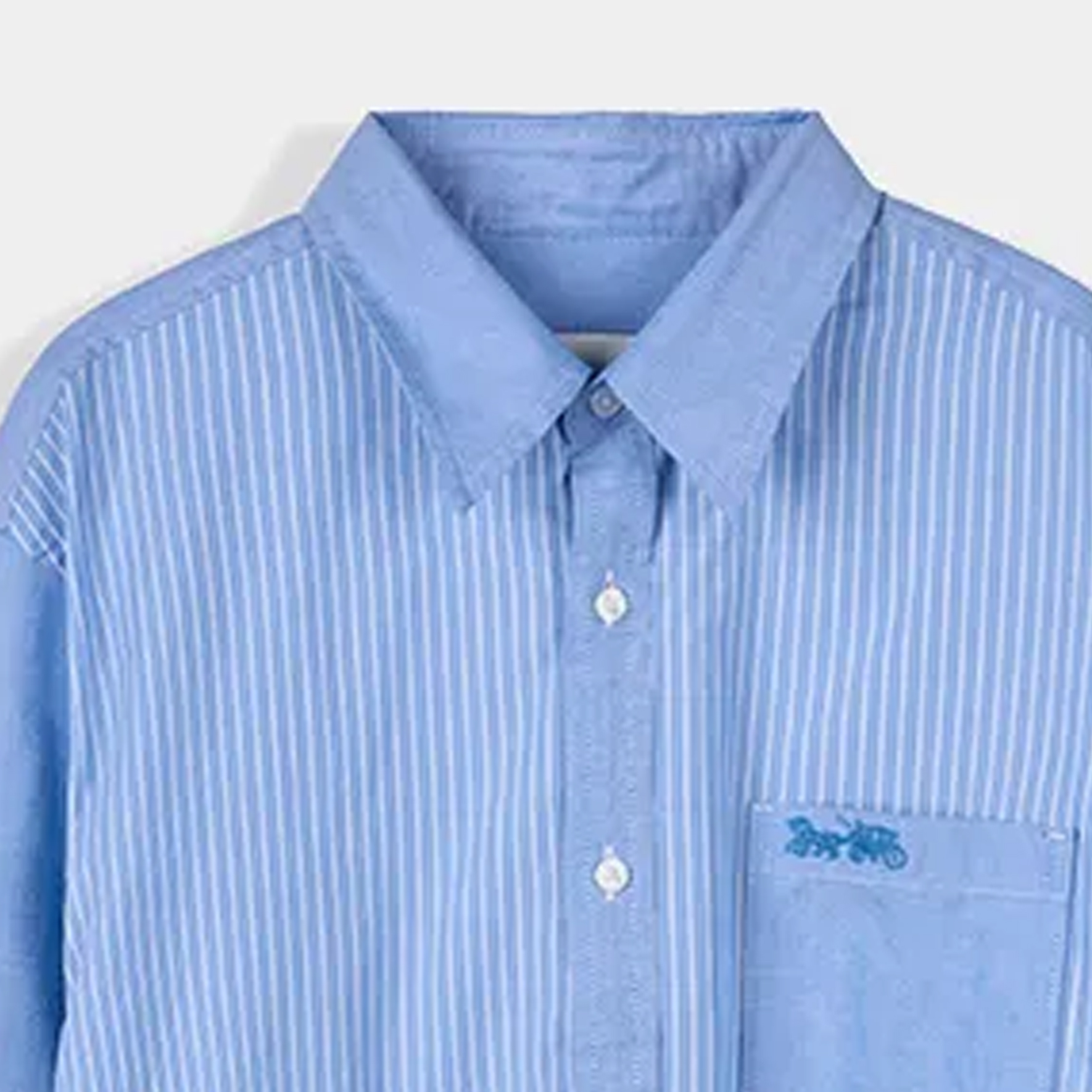 Shop COACH 藍色條紋繡字母標誌襯衫 SS24 CO870-NF5