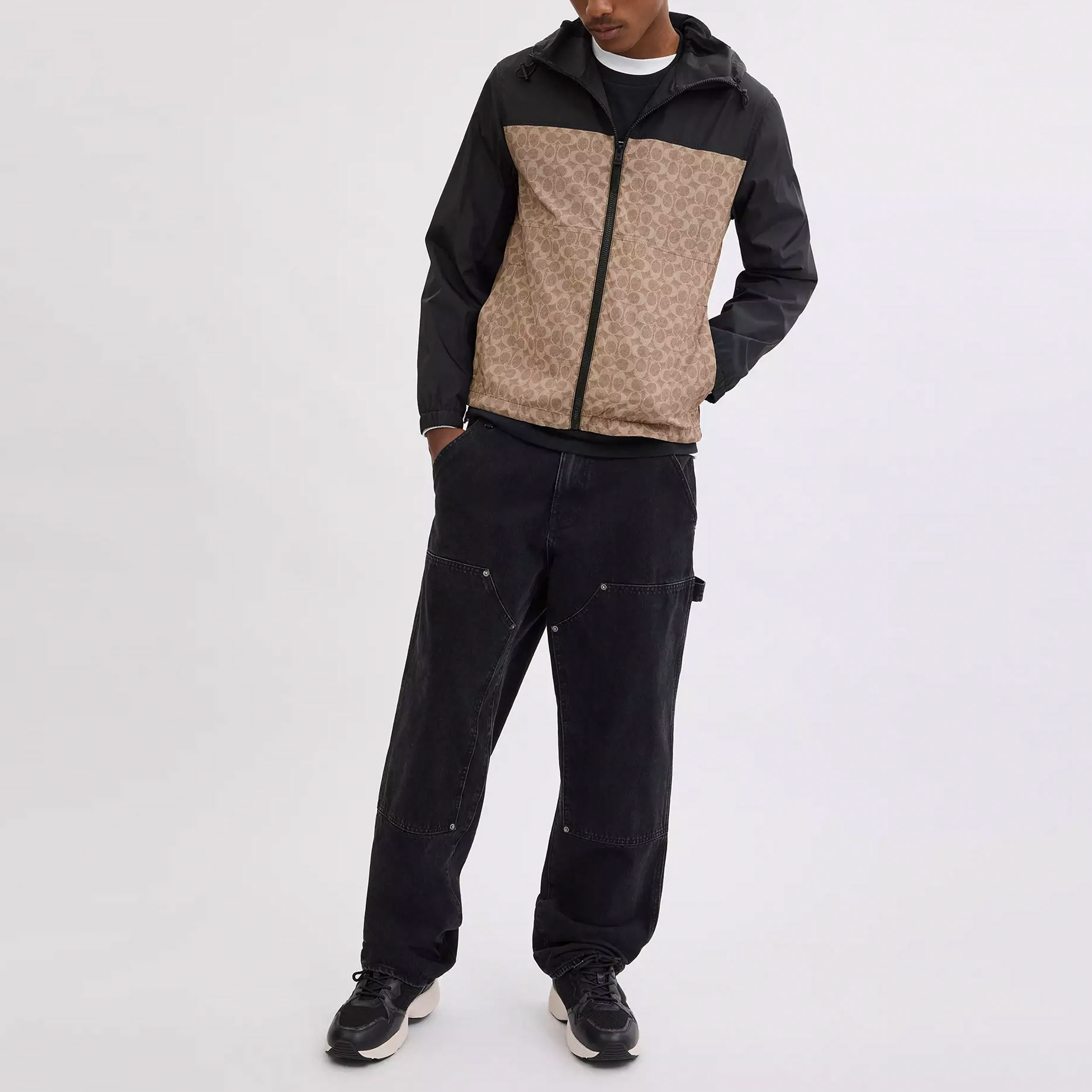 Lookbook COACH 棕色拼接拉鍊連帽風衣外套 CV310-RYU