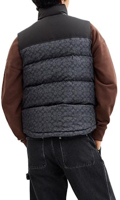 COACH FW24 Vest Tanpa Lengan Logo Patchwork Zip-Up - Kelabu Arang. CU801-R8E Shop COACH FW24 Vest Tanpa Lengan Logo Patchwork Zip-Up - Kelabu Arang. CU801-R8E