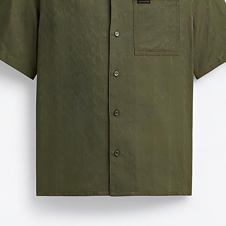 Lookbook 코치 그린 반팔 셔츠 올오버 로고 프린트 캐주얼 스타일 CT050-TV4