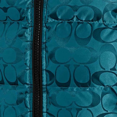 コーチ ロゴプリント カラーブロック ダウンベスト ブラック CF881-UJ2 Purchase コーチ ロゴプリント カラーブロック ダウンベスト ブラック CF881-UJ2