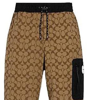 COACH 标志印花直筒休闲裤卡其色裤子。 89787-OFZ Lookbook COACH 标志印花直筒休闲裤卡其色裤子。 89787-OFZ