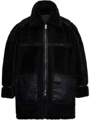 蔻驰羊羔毛皮夹克单排扣设计。 C6477-NV Lookbook 蔻驰羊羔毛皮夹克单排扣设计。 C6477-NV