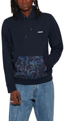 Sudadera Coach Azul Camo con Letras de Manga Larga. CB812-UN9 Lookbook Sudadera Coach Azul Camo con Letras de Manga Larga. CB812-UN9