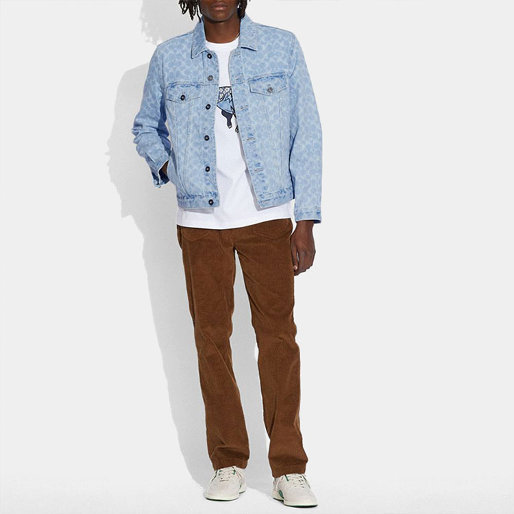 COACH Blue Denim Jacket with All-Over Logo Print and Button-Up Design. C4630-SL1 圖 5