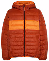 Lookbook COACH FW22 拼色標誌羽絨外套. C5189-SYR