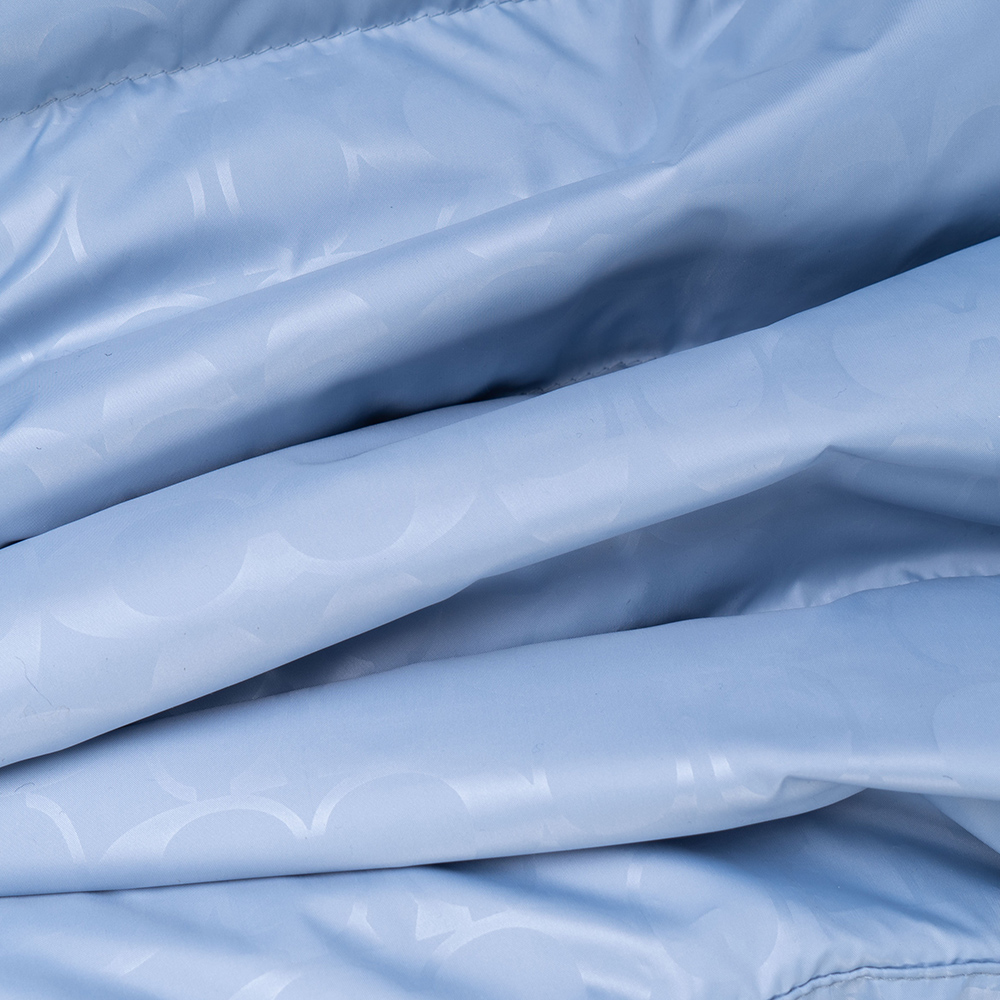 Purchase COACH FW22 Rompi Puffer Logo Colorblock Biru. CE332-BLU