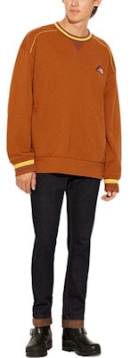 COACH FW22 Forever Caramel Logo Crewneck Sweatshirt for Men. CD209-CAR Lookbook COACH FW22 Forever Caramel Logo Crewneck Sweatshirt for Men. CD209-CAR