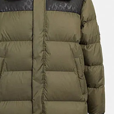 コーチ FW23 パッチワーク ロゴプリント フード付き ダウンジャケット. CK519-OLV Purchase コーチ FW23 パッチワーク ロゴプリント フード付き ダウンジャケット. CK519-OLV