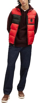 コーチ FW23 レッド カラーブロック ノースリーブ パファージャケット CL599-RED Lookbook コーチ FW23 レッド カラーブロック ノースリーブ パファージャケット CL599-RED