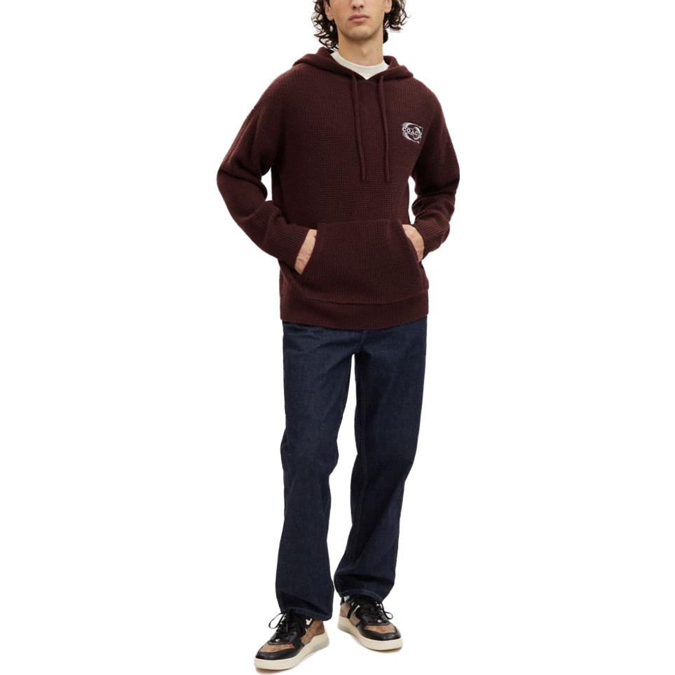 Lookbook COACH FW23 Hoodie Lengan Panjang Rajut Monogram - Merah Coklat. CK739-OXB