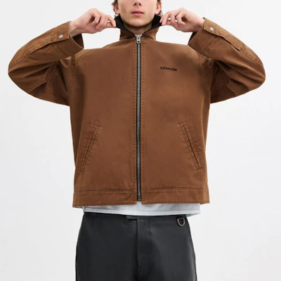 COACH FW24 Brown Letter Logo Embroidered Zip Casual Jacket for Men. CT049-BRN Lookbook COACH FW24 Brown Letter Logo Embroidered Zip Casual Jacket for Men. CT049-BRN