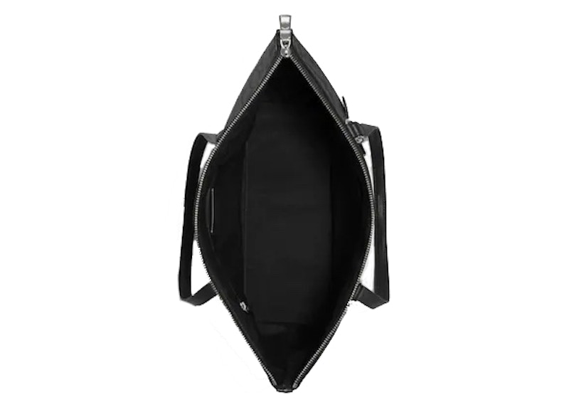 Lookbook Tas Tangan Coach Gallery Silver/Graphite