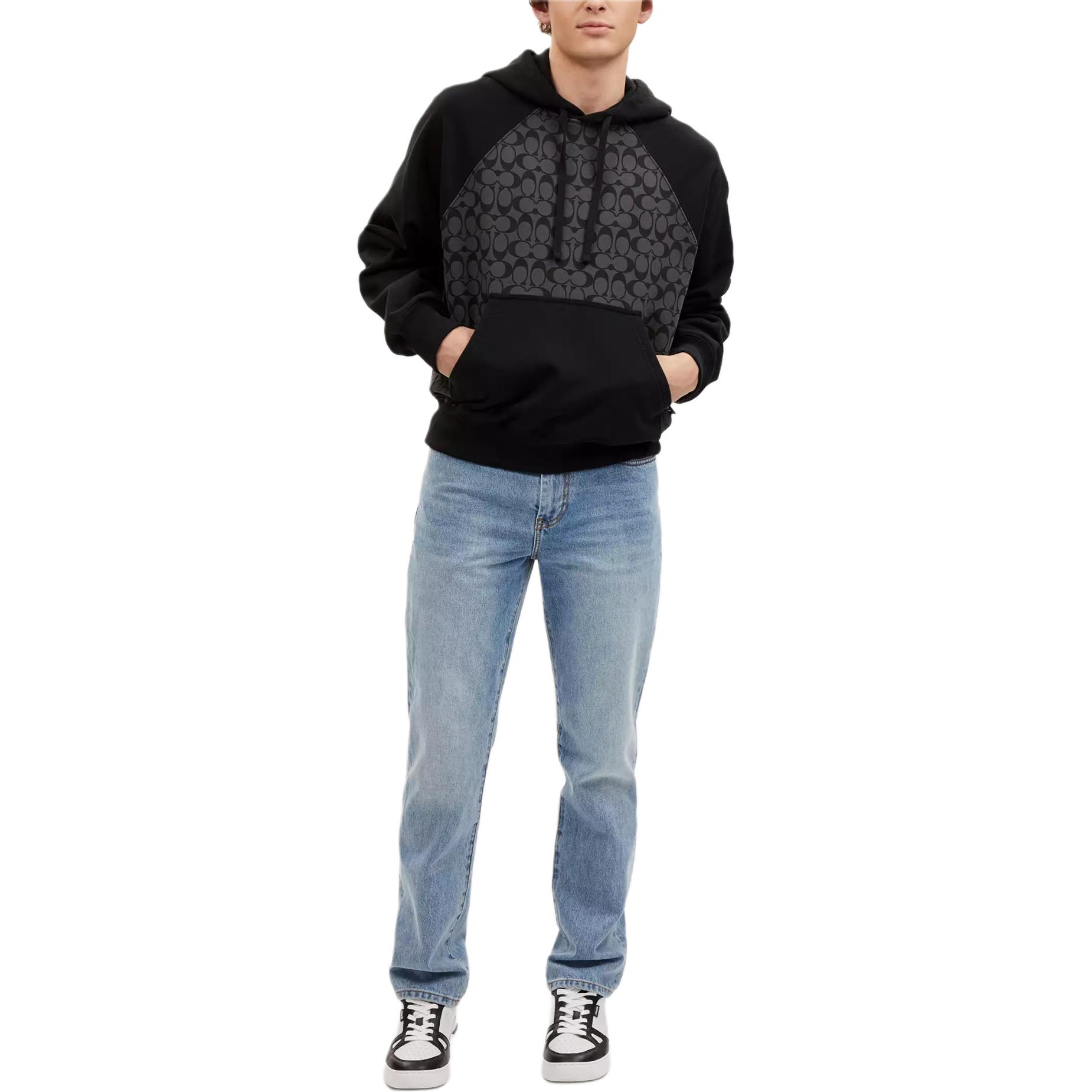 Lookbook Sudadera Negra COACH con Logo Estampado, Manga Larga y Estilo Pullover. CO826-R8E