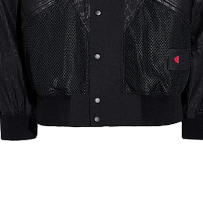 COACH SS21 Jaket Windbreaker Hitam Polos Pria 5915-BLK Sizing COACH SS21 Jaket Windbreaker Hitam Polos Pria 5915-BLK