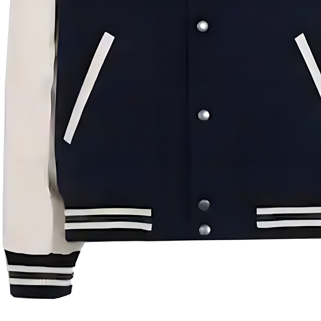 Purchase 코치 SS23 블랙 래글런 슬리브 바시티 재킷 - 대비되는 레터 패치 디테일. CF802-VC8