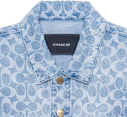 코치 SS23 블루 데님 재킷 올오버 로고 프린트. C0918-VF1 Shop 코치 SS23 블루 데님 재킷 올오버 로고 프린트. C0918-VF1
