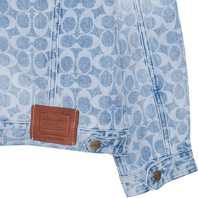 코치 SS23 블루 데님 재킷 올오버 로고 프린트. C0918-VF1 Purchase 코치 SS23 블루 데님 재킷 올오버 로고 프린트. C0918-VF1