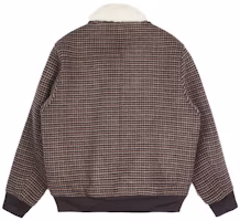 Lookbook COACH SS23 棕色格紋拉鏈外套附領. CE342-V0H