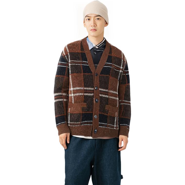 Lookbook COACH SS23  Brown Plaid V-Neck Single-Breasted Sweater. CB655-MYB