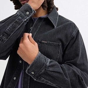 코치 SS24 블랙 긴팔 셔츠 솔리드 로고 택. CS199-BLK Purchase 코치 SS24 블랙 긴팔 셔츠 솔리드 로고 택. CS199-BLK