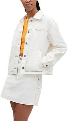 Chaqueta Casual COACH SS24 de Bolsillo Sencillo en Gris Blanco. CT430-OFW Lookbook Chaqueta Casual COACH SS24 de Bolsillo Sencillo en Gris Blanco. CT430-OFW