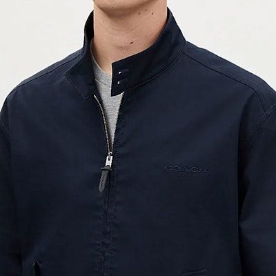 COACH SS24 海軍藍拉鍊立領休閒外套 CS015-NAV Shop COACH SS24 海軍藍拉鍊立領休閒外套 CS015-NAV