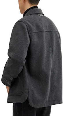 Chaqueta Coach SS24 Negra Carbón con Bolsillos y Botones. CN942-CHR Shop Chaqueta Coach SS24 Negra Carbón con Bolsillos y Botones. CN942-CHR