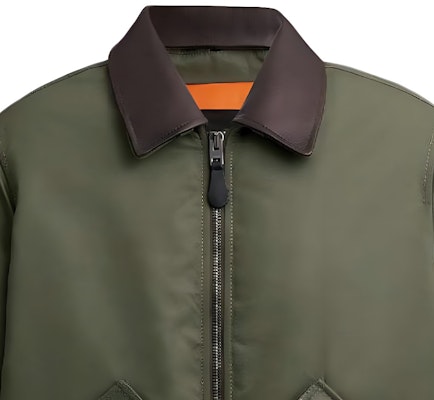 COACH SS24 纯色拉链翻领夹克 - 绿色 CN945-TV4 Purchase COACH SS24 纯色拉链翻领夹克 - 绿色 CN945-TV4