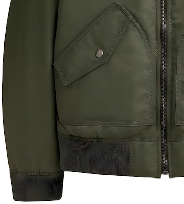 COACH SS24 纯色拉链翻领夹克 - 绿色 CN945-TV4 Sizing COACH SS24 纯色拉链翻领夹克 - 绿色 CN945-TV4