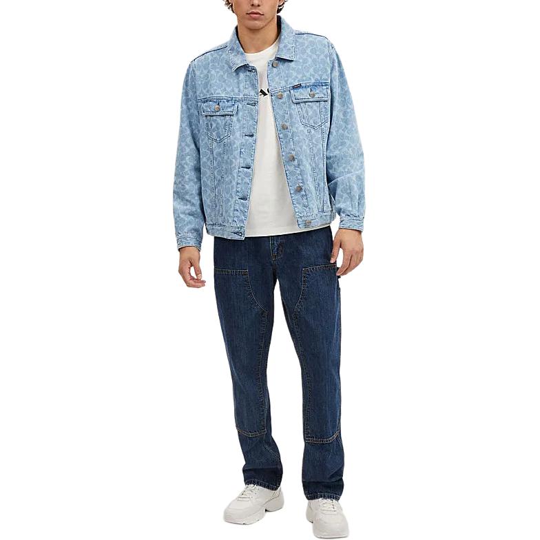 Lookbook COACH SS24 Jaket Lengan Panjang Motif Washed dengan Kancing Depan. CQ835-LUN