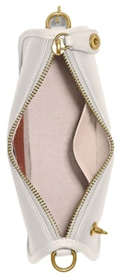 Coach Swinger 20 Brass/Chalk Lookbook Coach Swinger 20 Brass/Chalk