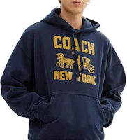 Sizing COACH 男女適用海軍藍帶馬車印花與羅紋細節連帽衫。 CBD23-B5H