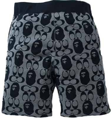 蔻驰 x A BATHING APE 男士印花中腰休闲短裤 0ZXSPM31902CH Lookbook 蔻驰 x A BATHING APE 男士印花中腰休闲短裤 0ZXSPM31902CH