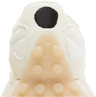 ColorsxStudios x New Balance 327 'Putih Salju Merah Rumba' MS327CF Sizing ColorsxStudios x New Balance 327 'Putih Salju Merah Rumba' MS327CF