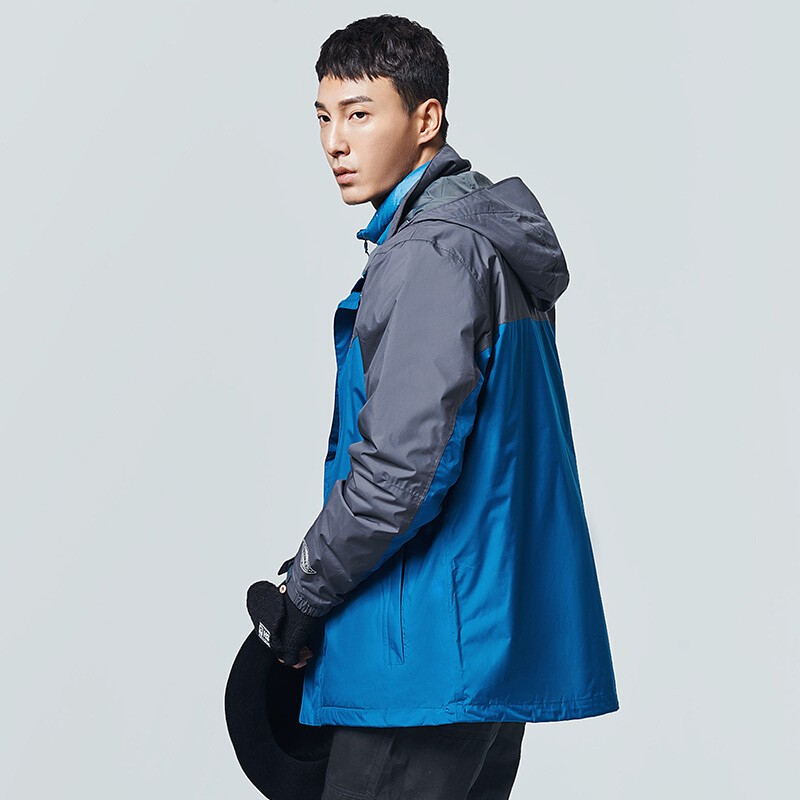 Sizing Columbia  Blue Waterproof Hiking Jacket with Detachable Down Liner. PM1339 489