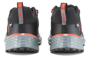 哥伦比亚轻便防水黑色低帮户外鞋 BM8538-010 Shop 哥伦比亚轻便防水黑色低帮户外鞋 BM8538-010