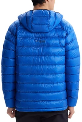 哥倫比亞 Titanium 藍色連帽羽絨外套 戶外防寒款式 帶 Logo WE8937-433 Lookbook 哥倫比亞 Titanium 藍色連帽羽絨外套 戶外防寒款式 帶 Logo WE8937-433