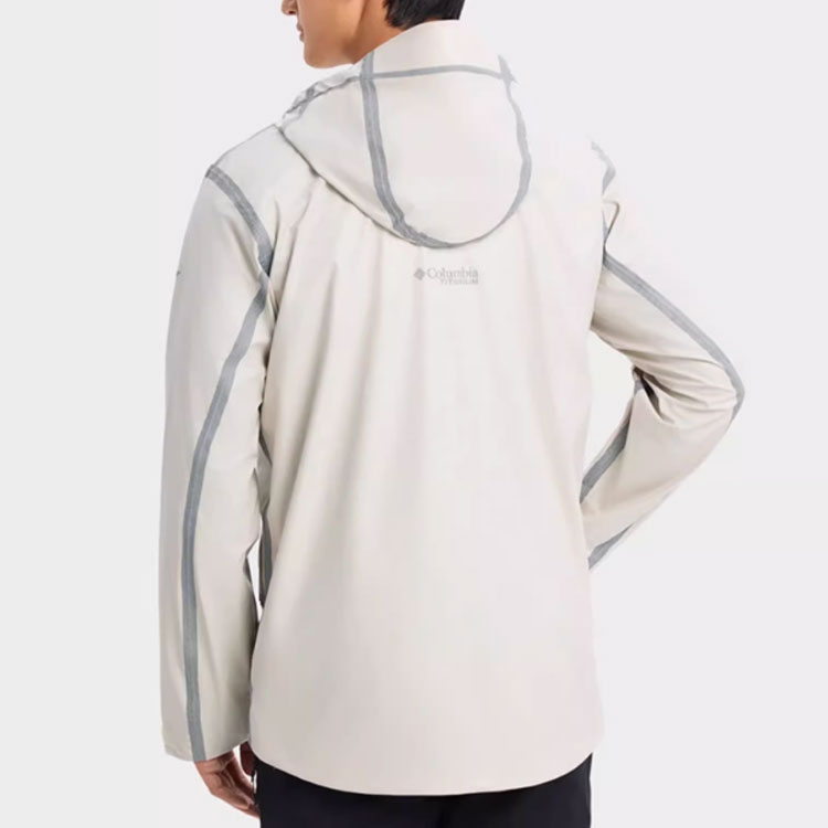 Shop Columbia Titanium 系列防水外套 中性款米色 - 休閒運動舒適 WE2939-278