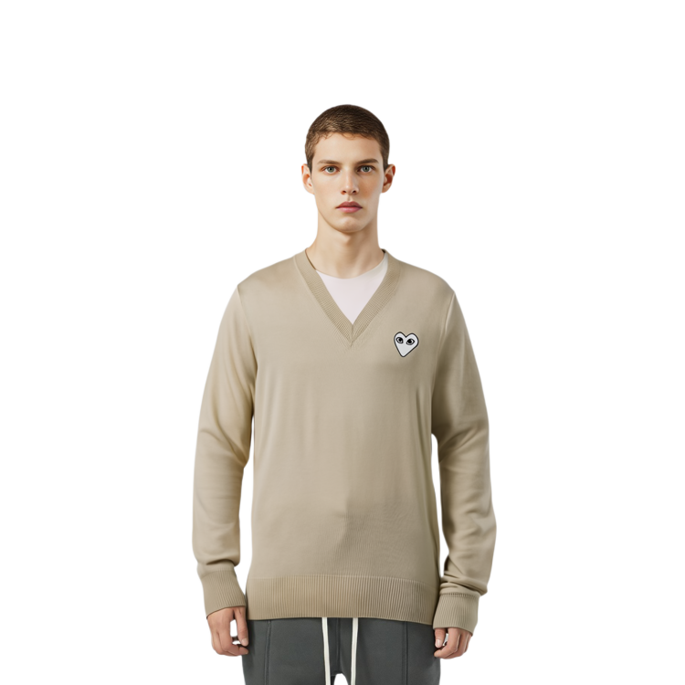 Comme Des Garçons CDG Play  V-Neck Pullover Sweater White with Embroidered Heart. AZ-N064-051-3 圖 3