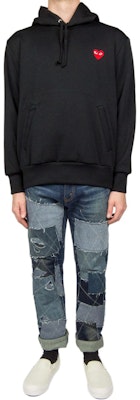 Comme Des Garçons CDG Play 男款黑色圖形標誌連帽衫。 AX-T174-051-1 Shop Comme Des Garçons CDG Play 男款黑色圖形標誌連帽衫。 AX-T174-051-1