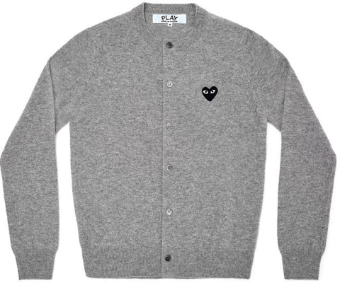 Comme Des Garçons CDG Play Kardigan Logo Hati Kelabu Unisex Sweater Kelabu Terang. AX-N023-051-TOP LIGHT GRAY Order Comme Des Garçons CDG Play Kardigan Logo Hati Kelabu Unisex Sweater Kelabu Terang. AX-N023-051-TOP LIGHT GRAY