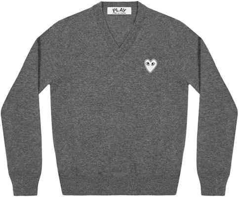 Comme Des Garçons CDG Play Kelabu V-Neck Pullover Sweater Logo Hati Putih Lelaki. AZ-N060-051-3 Order Comme Des Garçons CDG Play Kelabu V-Neck Pullover Sweater Logo Hati Putih Lelaki. AZ-N060-051-3