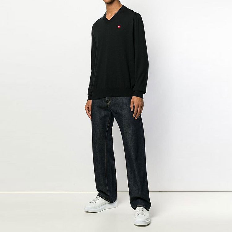 Comme Des Garçons CDG Play Heart V-Neck Pullover Sweater  Black. AZ-N052-051-1 圖 3