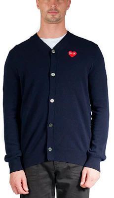 꼼데가르송 CDG 플레이 레드 하트 울 가디건 스웨터 네이비 블루 AZ-N008-051-2 Lookbook 꼼데가르송 CDG 플레이 레드 하트 울 가디건 스웨터 네이비 블루 AZ-N008-051-2