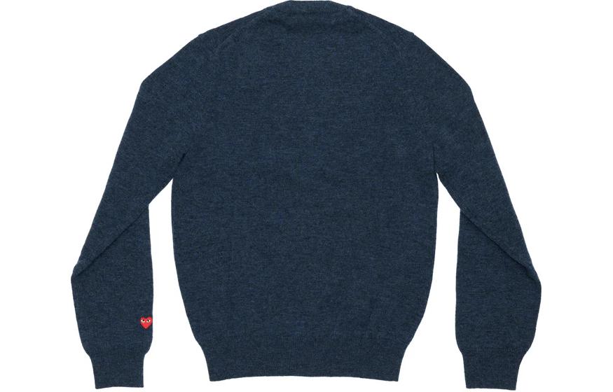 Lookbook Comme Des Garçons CDG Play SS24 Unisex Baju Knit Butang Biru Navy. AX-N091-051-NAVY BLUE