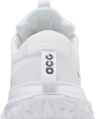 Comme des Garçons Homme Plus x Nike ACG Mountain Fly 2 Low ''Blanc'' FZ3311-100 Sizing Comme des Garçons Homme Plus x Nike ACG Mountain Fly 2 Low ''Blanc'' FZ3311-100