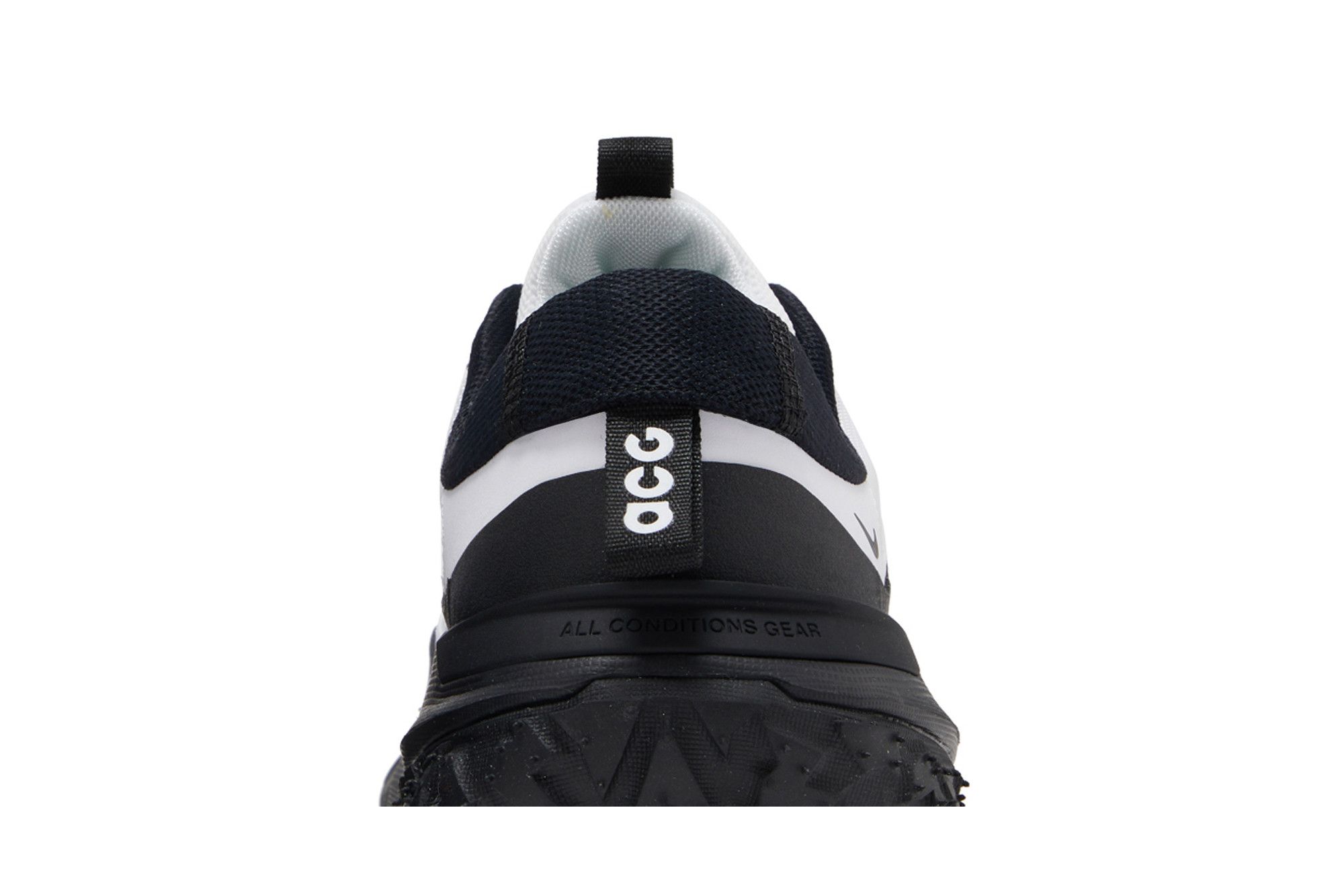 Sizing Comme des Garçons Homme Plus x Nike ACG Mountain Fly 2 Low ''Schwarz Weiß'' FZ3311-101